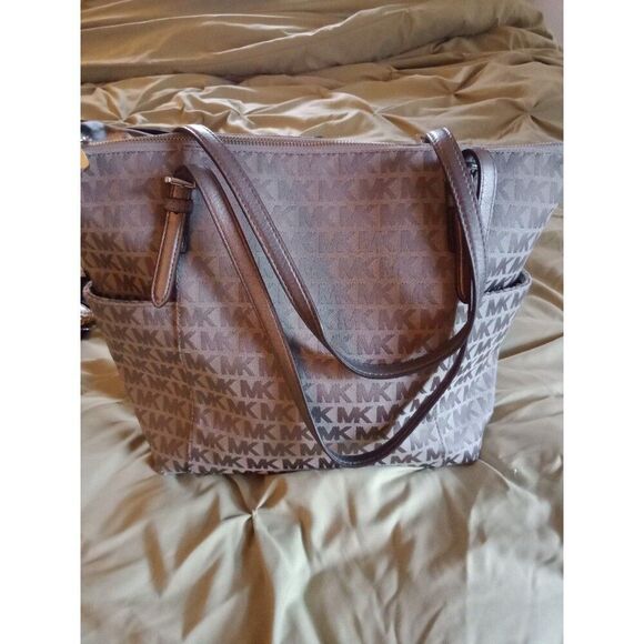 Michael Kors Tote Bag Green Sliver Metal "MK" Monogram Print - Picture 2 of 9